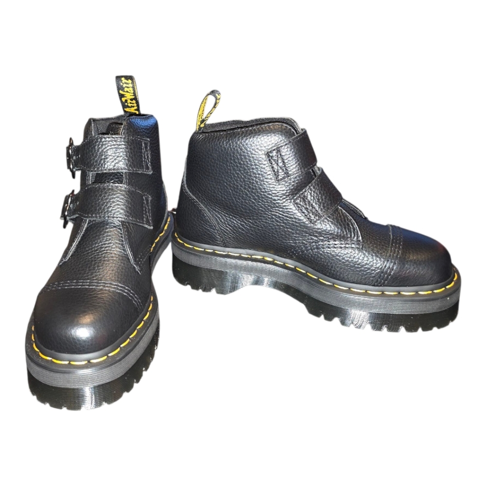 Dr. Martens Devon Flower Buckle Black Leather Platform Boots Women's Size 9 New